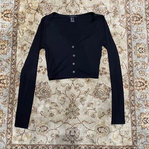 FOREVER 21 NWOT Cropped Button Sweater